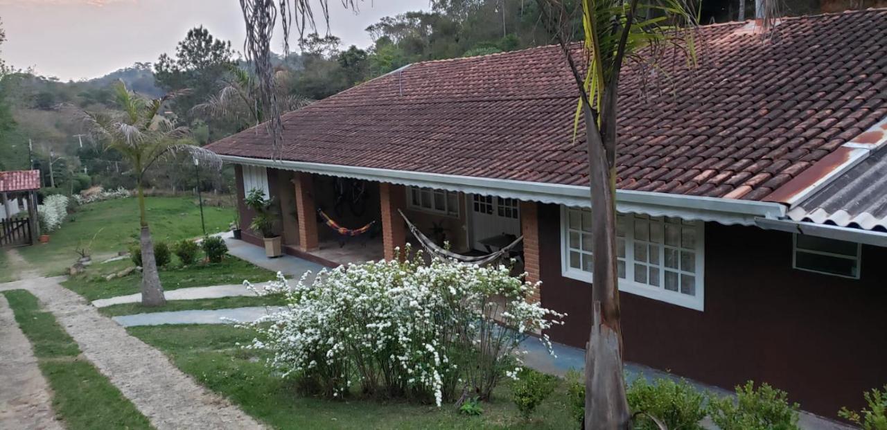 فيلا Casa Grande Da Montanha - Sitio Pasangas Santo Antônio do Pinhal المظهر الخارجي الصورة